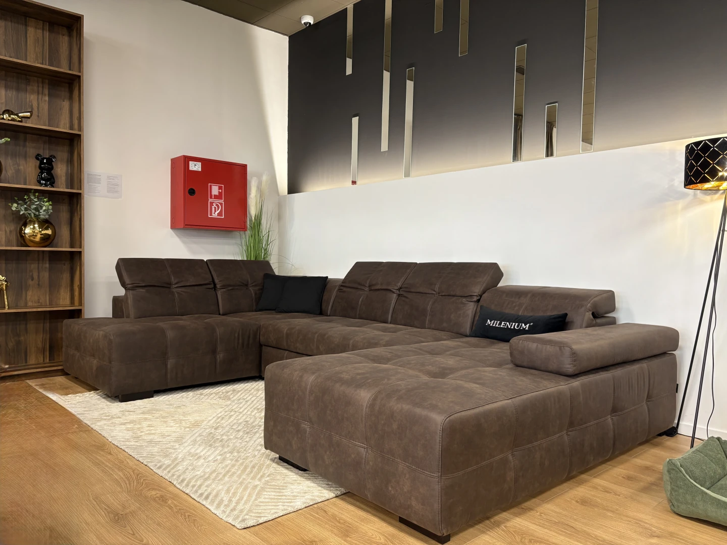 Rozkladacia sedačka Boss rozkladacia do tvaru U v hnedej farbe 